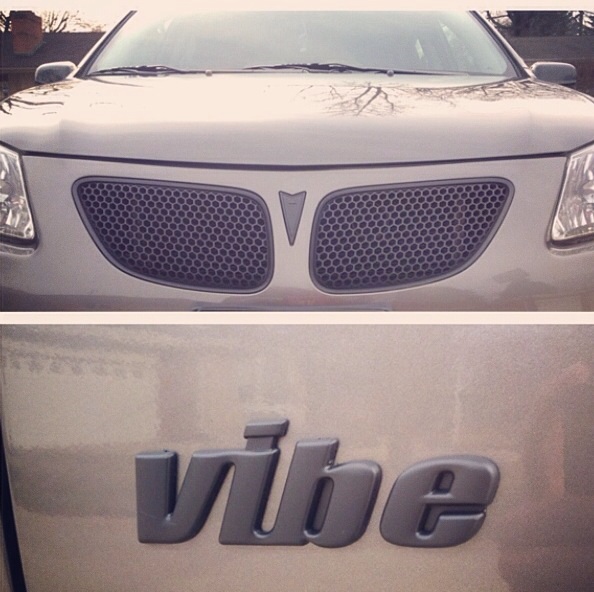 Blacked out grill and all vibe badges