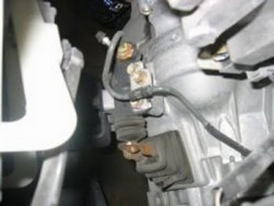 Cluch_slave_cylinder.jpg