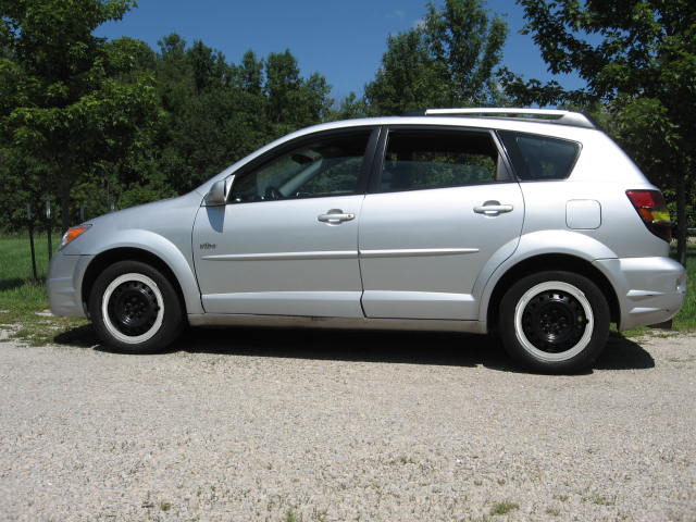 Black wheels / chrome trim rings