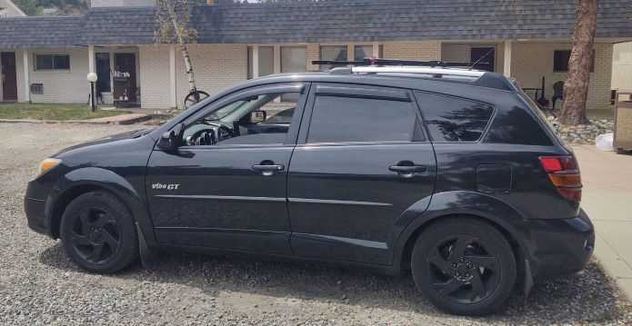 recent picture of car at a hotel in Idaho Springs Colorado after a car wash