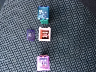 Blown POWER FUSE IN THE MIDDLE
