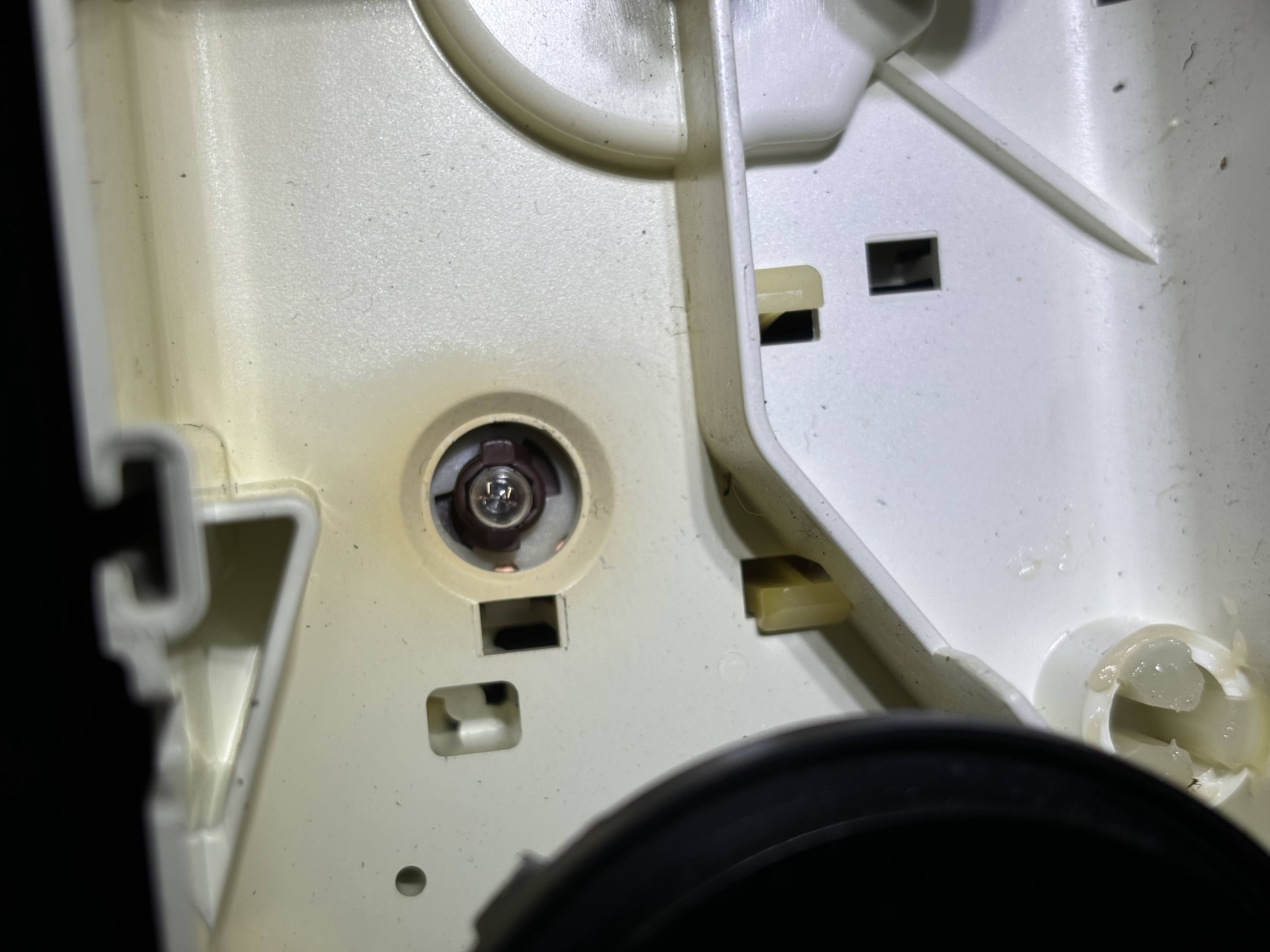 Bulb_Front_Installed_Up_Close.jpg