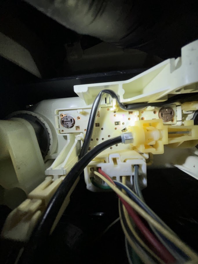 Climate_Controls_Rear.jpg