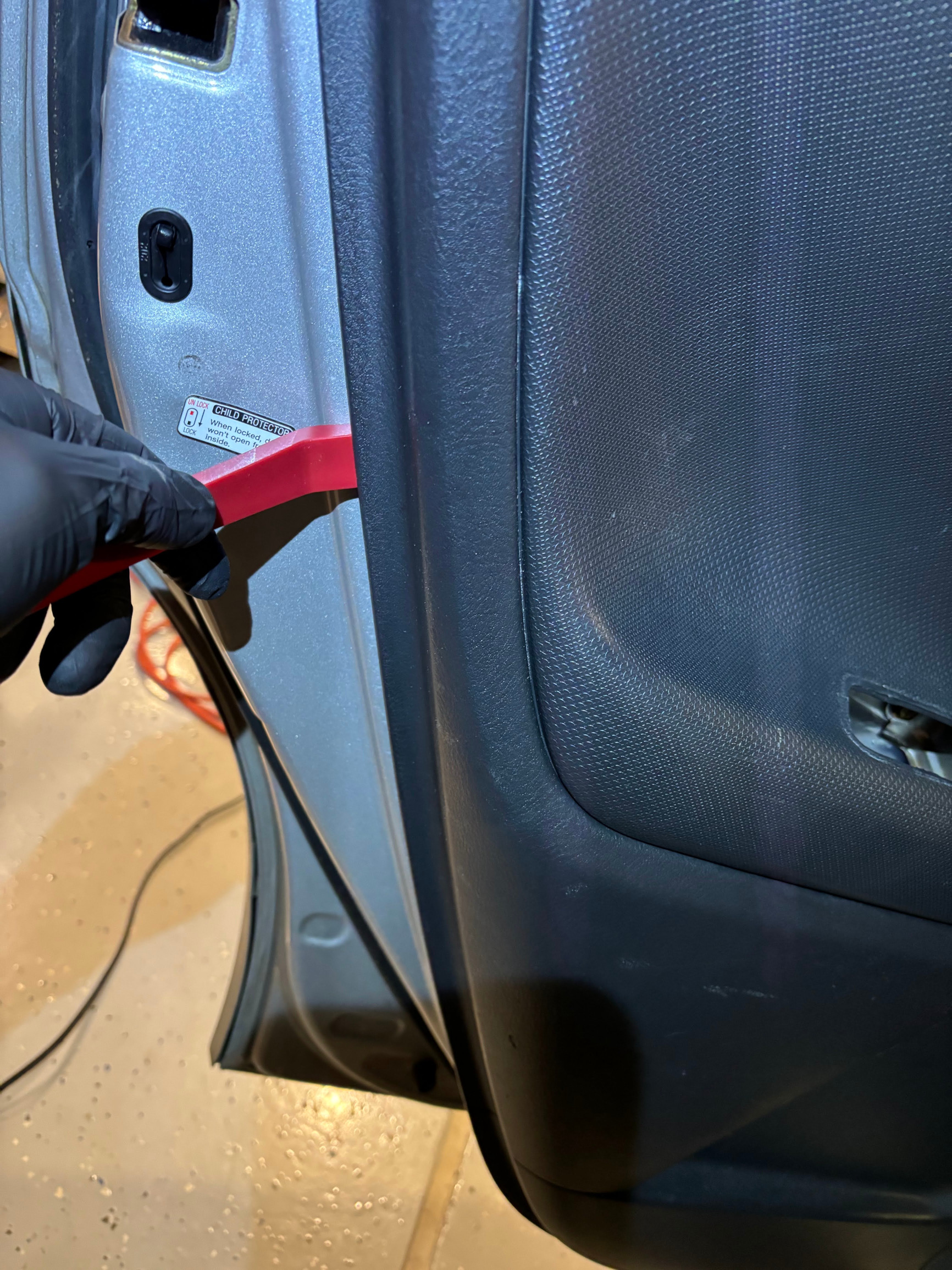 5_Door_Panel_Clip_Removal_Small.jpg