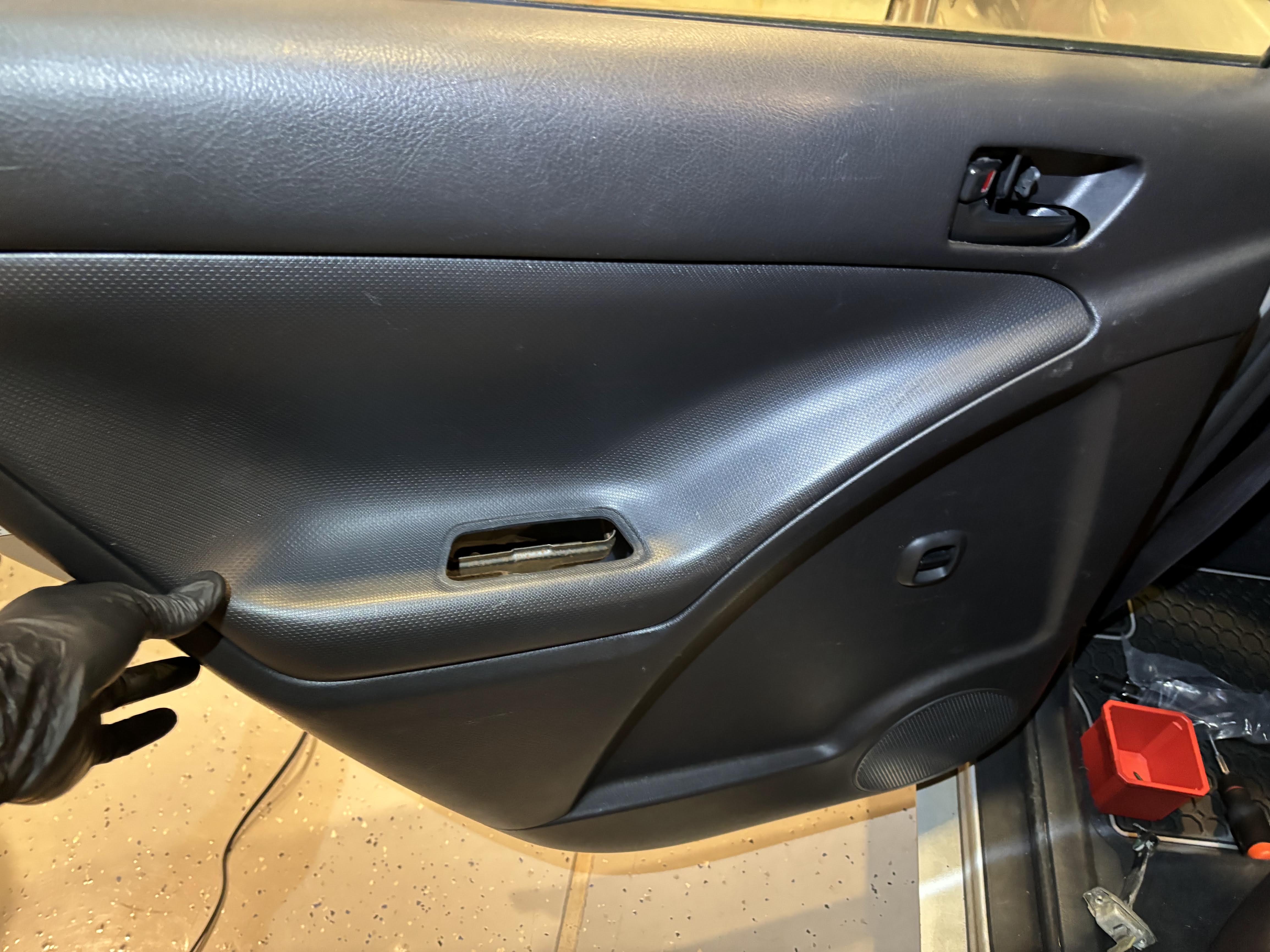 7_Door_Panel_Lift_Upwards.jpg