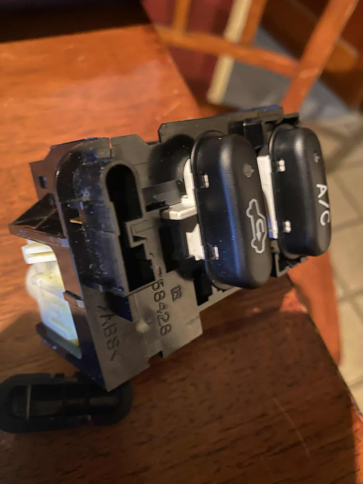 3 button Unit, Vibe.jpg