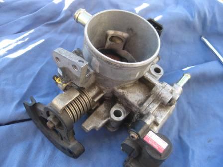 Throttle body removed from intake manifold.